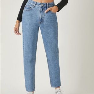 Stone Wash middle-waisted mom jeans